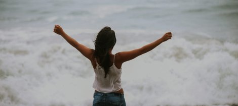 Despre curajul de a crede în noi, finețe și minimalism.  3 lecții esențiale, învățate de la bloggeri români